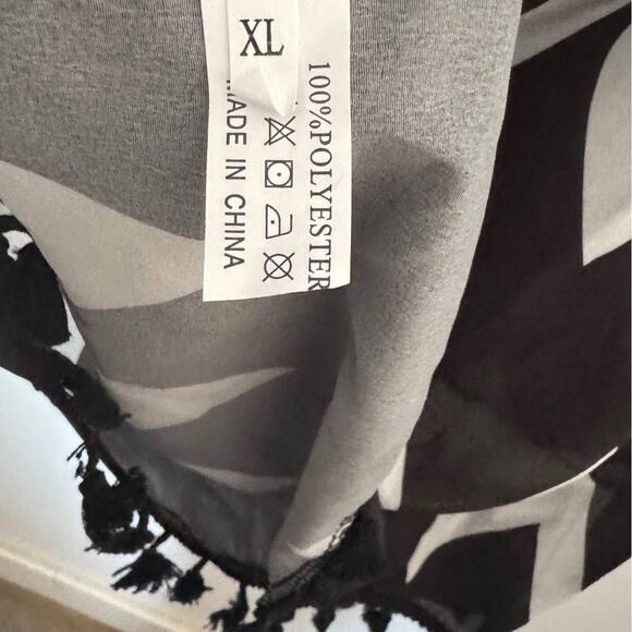 Women’s Swimsuit Cover up Size XL - Picture 4 of 4